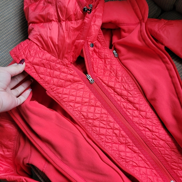 Lululemon Run Bundle Up Red Jacket - Picture 10 of 16